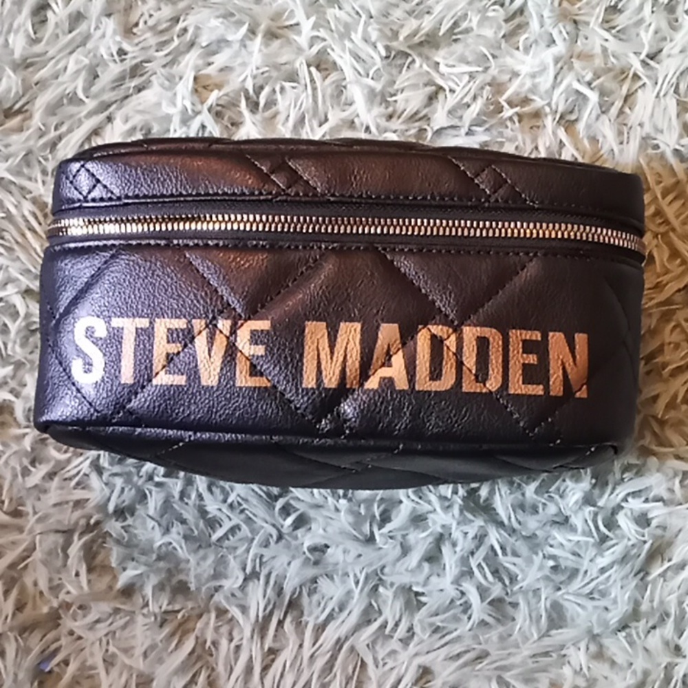 Steve Madden Make up bag